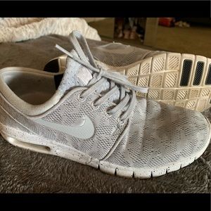 Nike Janoski